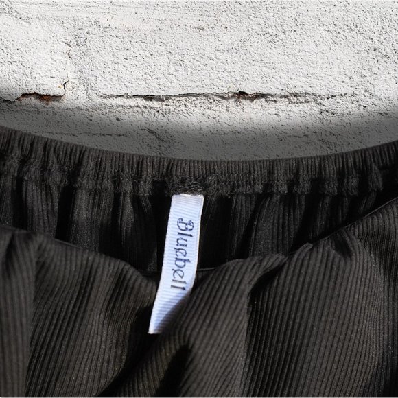 Bluebell Bishop Sleeved Peasant Style Neck Tie Back Ribbed Black Crop sz M - Picture 4 of 4